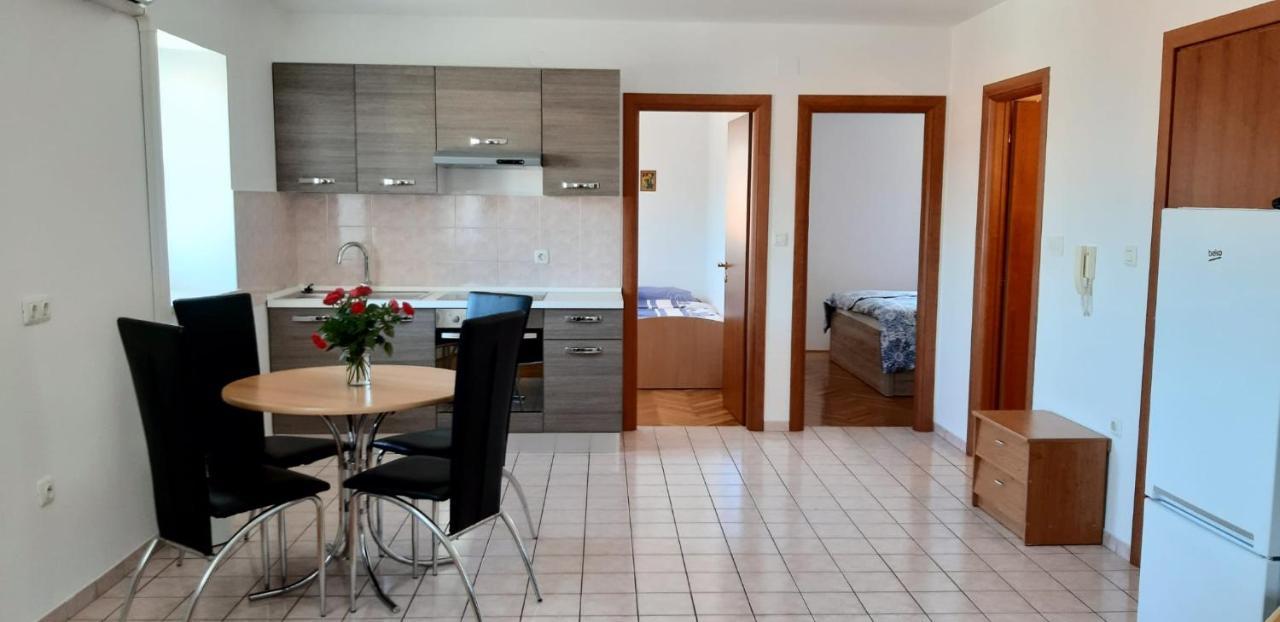 Apartments Bellus Mare Mali Lošinj Екстериор снимка