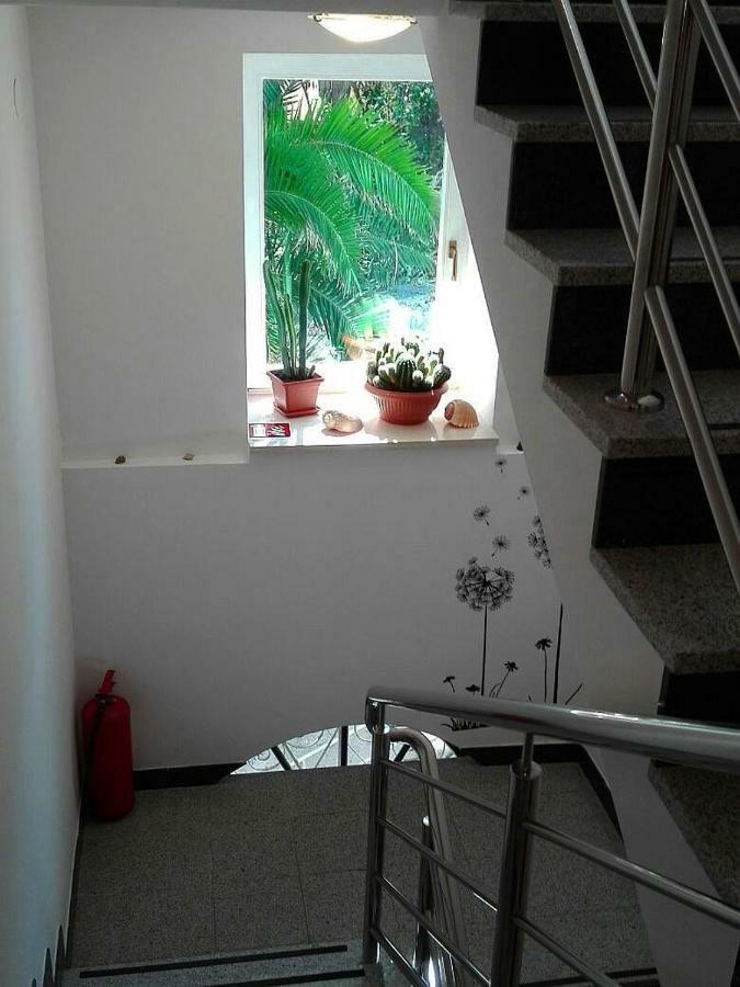 Apartments Bellus Mare Mali Lošinj Екстериор снимка