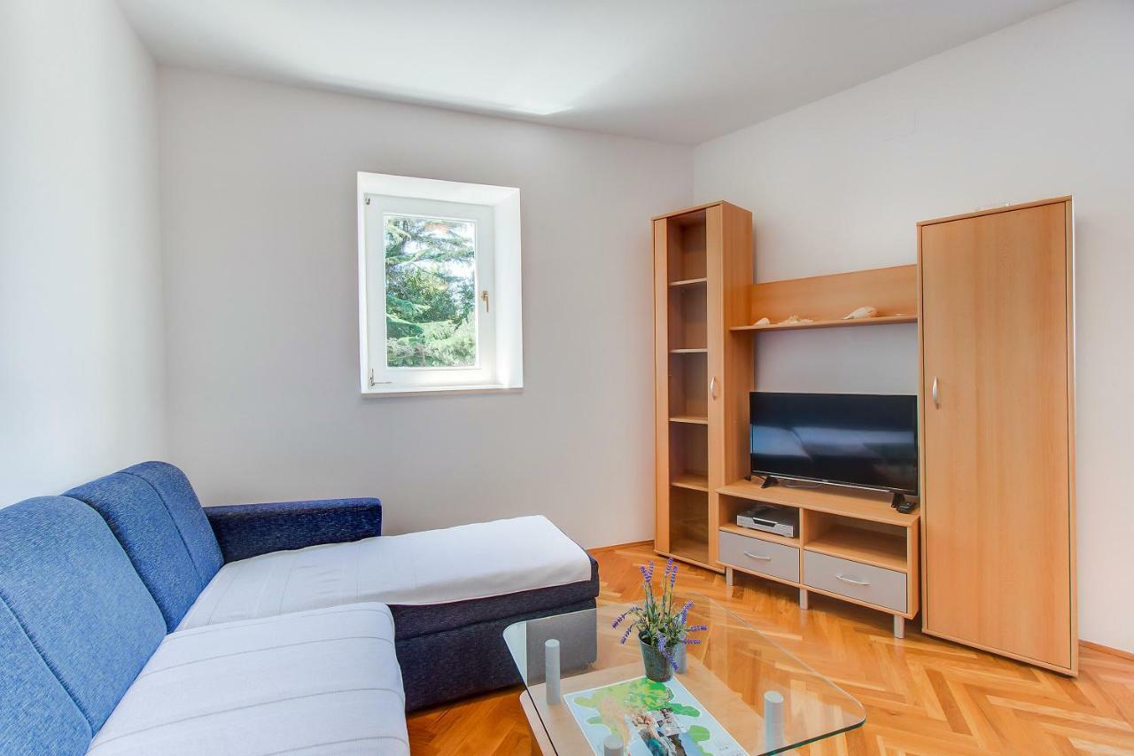 Apartments Bellus Mare Mali Lošinj Екстериор снимка