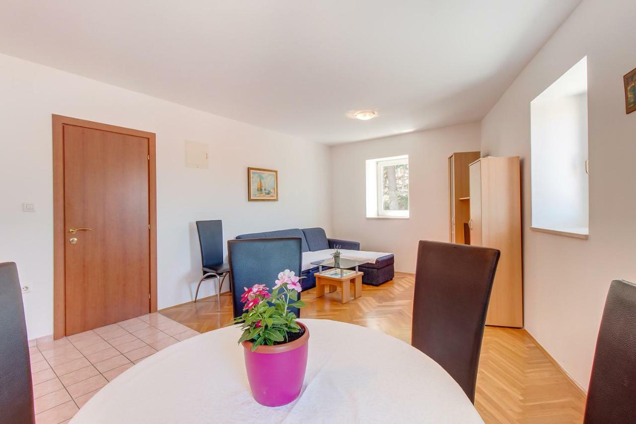Apartments Bellus Mare Mali Lošinj Екстериор снимка
