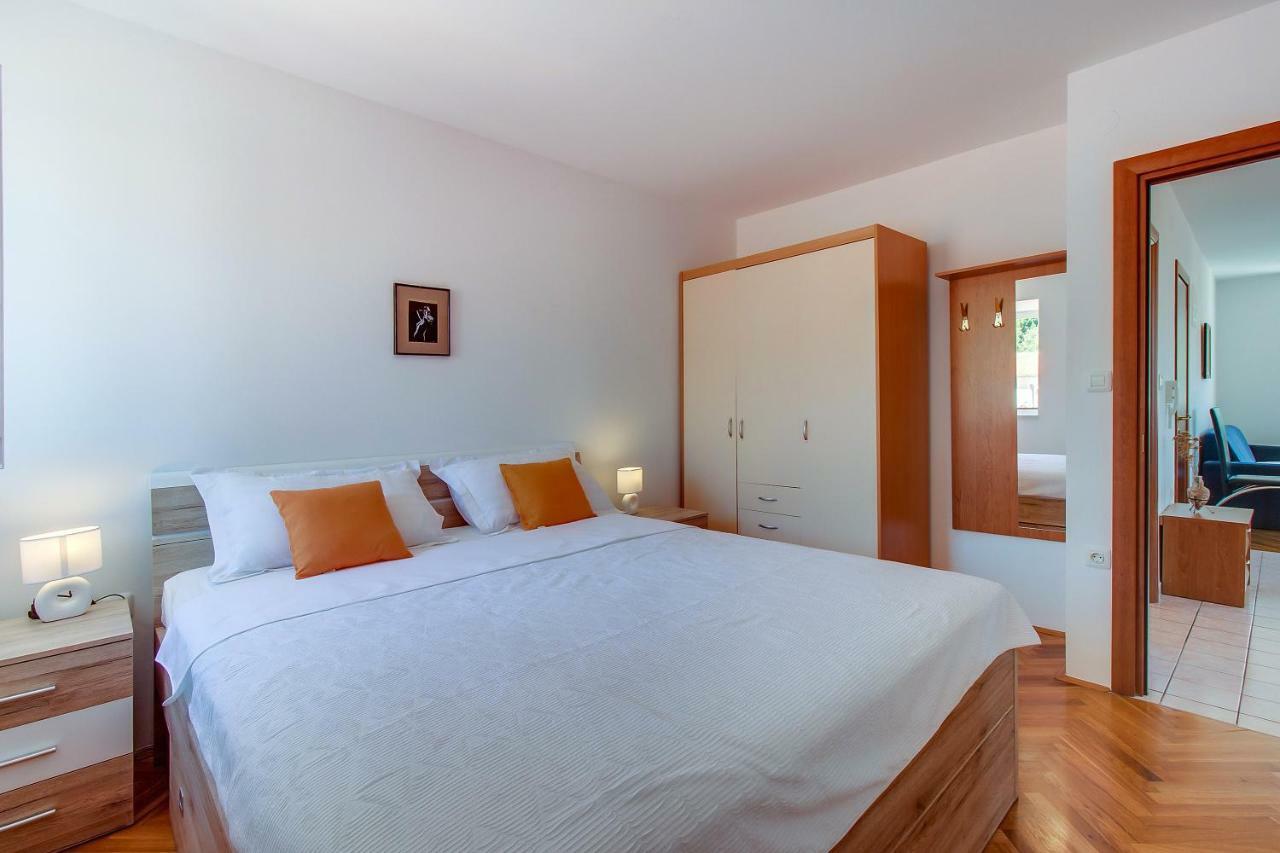 Apartments Bellus Mare Mali Lošinj Екстериор снимка