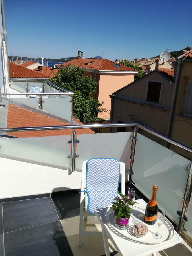 Apartments Bellus Mare Mali Lošinj Екстериор снимка
